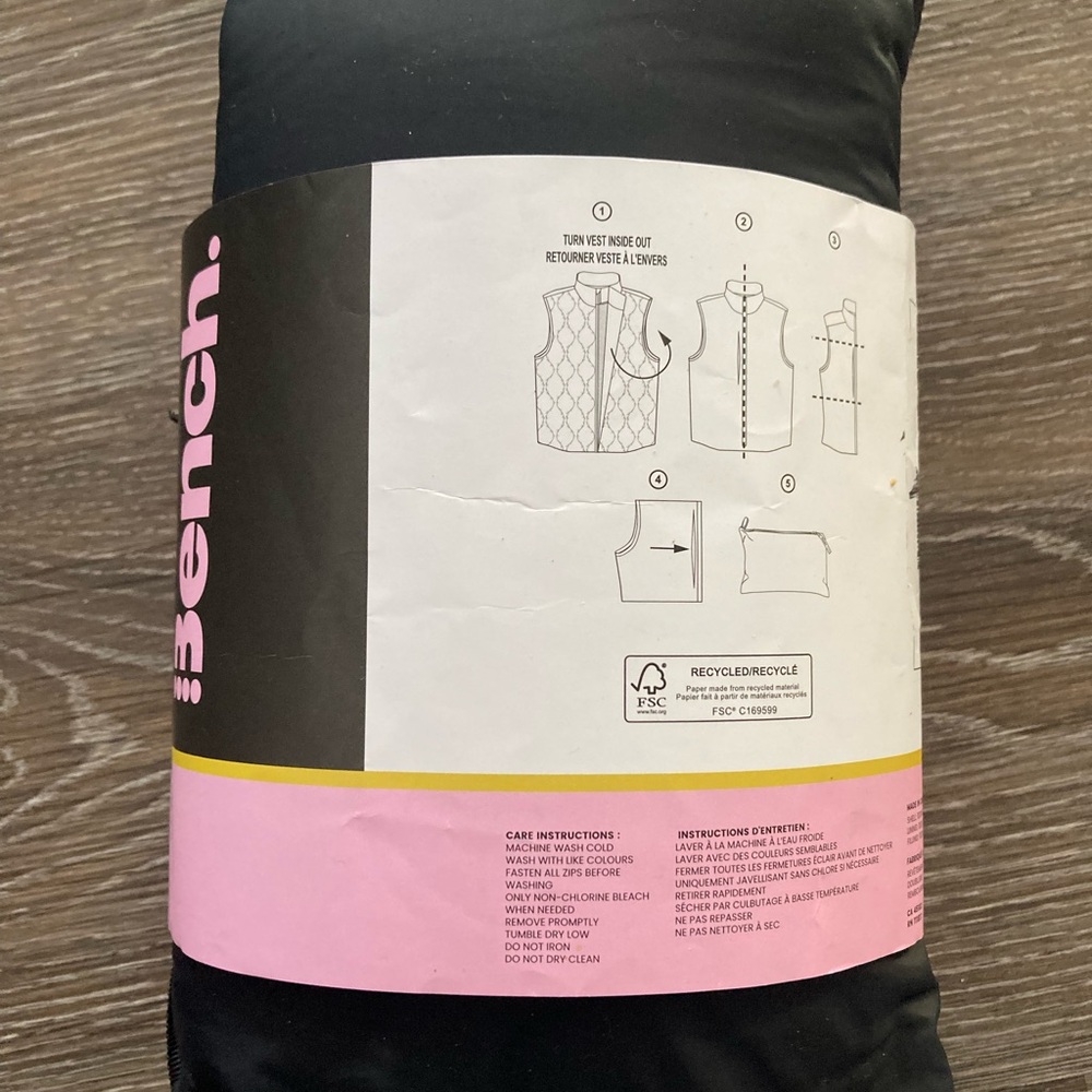 Bench vest size small - Picture 2 of 2